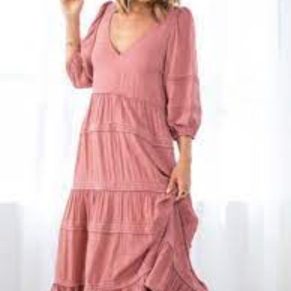 Unleash Your Inner Bohemian with this NWT In-Season Maxi Dress (Size M, Fits Lar - Picture 3 of 3